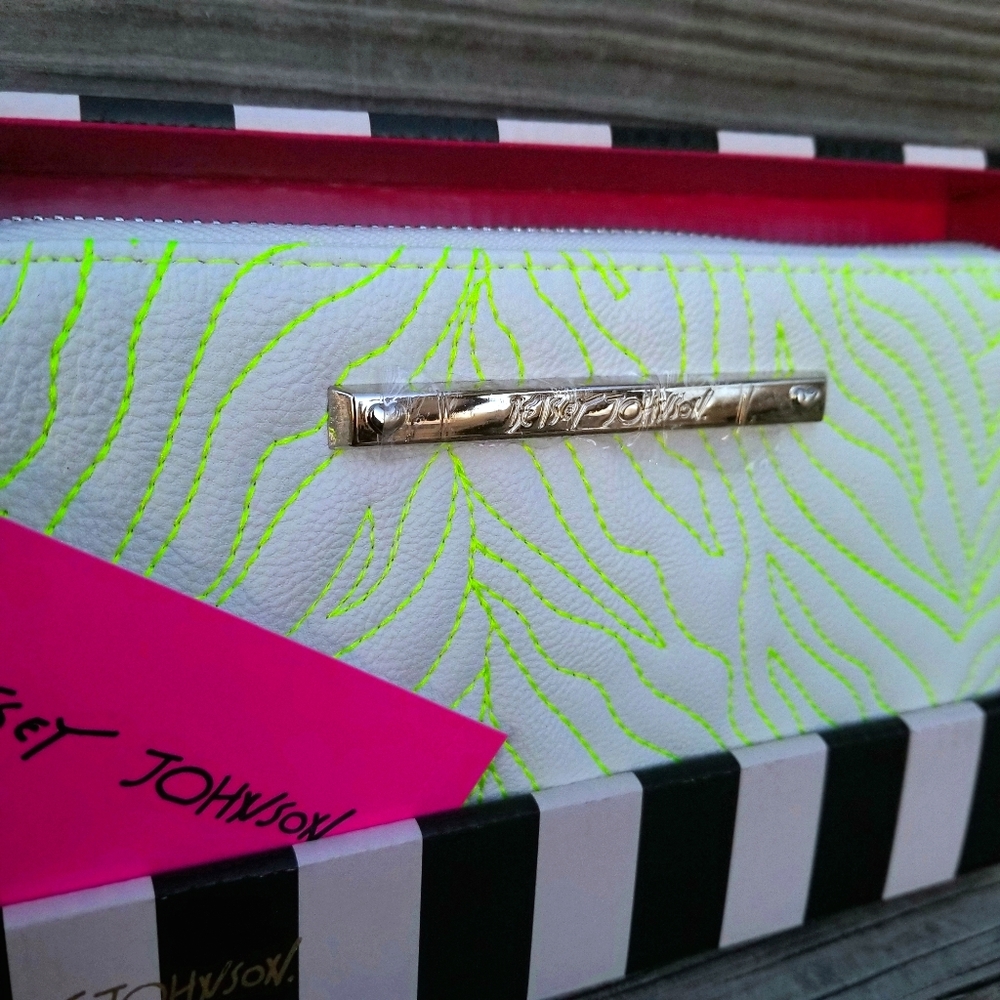 Betsey Johnson, Lime Green Zebra Wallet, Wristlet - Picture 2 of 4